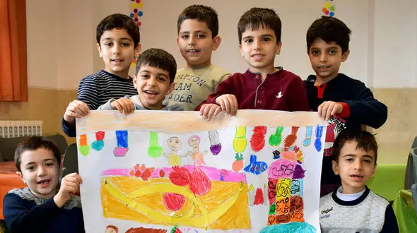 اجبار در ایستادن سر صف، اثر تربیتی معکوس دارد / کارهای گروهی بین دانش آموزان و معلمان شکل می گیرد