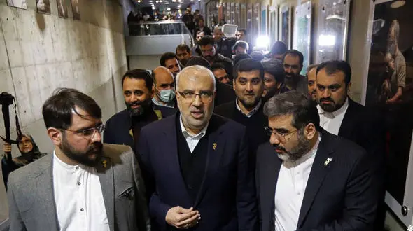 پشت پرده پخش نشدن فیلم گل های باوارده برای خبرنگاران / اکران خصوصی برای 2 وزیر! + فیلم