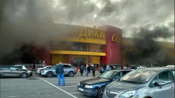 آتش سوزی در مرکز تجاری بزرگ سندیکای مسکو