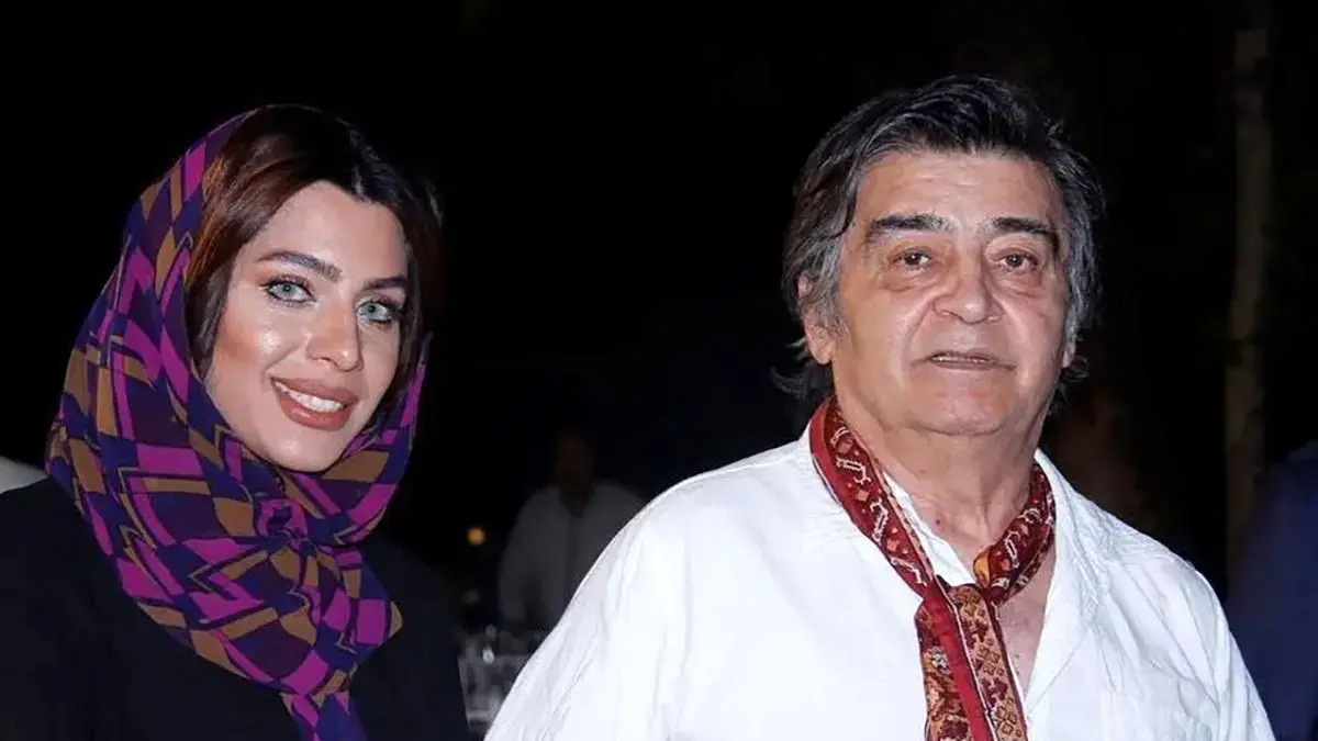 رضا رویگری درباره ازدواج با همسری که 43 سال از او کوچکتر بود می‌گوید: پدر و مادر تارا مخالفتی با ازدواج ما نداشتند و منو بیشتر از بچه هاشون دوست دارند!