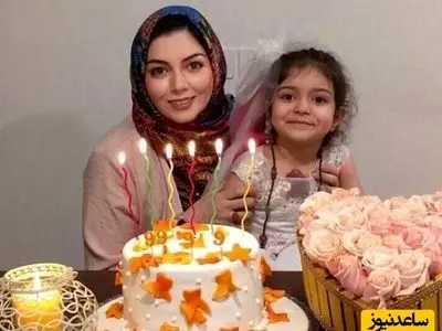 عکس ها / نگاهی به چیدمان شیک خانه آزاده نامداری که در تنهایی خانه آرمید/ میز عزای خانم مجری  مزین به ترمه و شمع سیاه، درخشش نقره جات و عناصر سنتی اسلیمی ...و آخرین سفره هفت سین ....