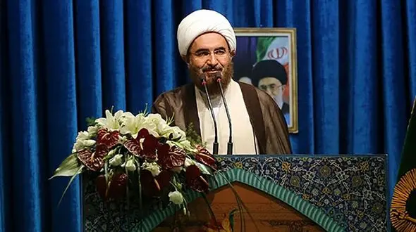 حاج علی اکبری: شاهد تلاش گسترده ای برای ضربه زدن به منطق اسلامی در موضوع زن بودیم
