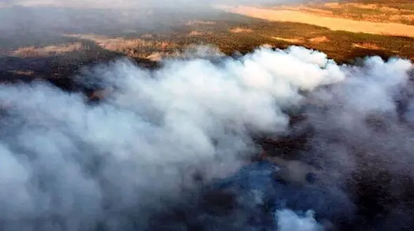 ماجرای دود سیاه در آسمان خوزستان چیست؟ 