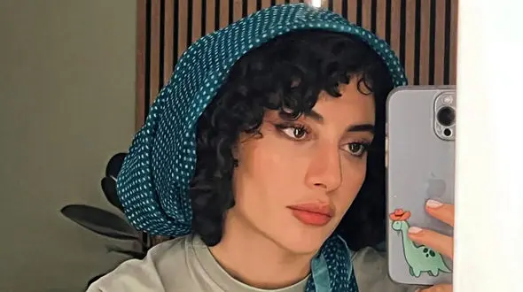 دلبری خانم ترلان پروانه با موهای فرفری‌اش ادامه دارد!