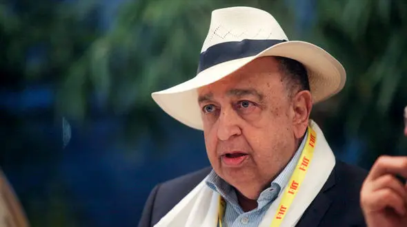 سه تصویر قدیمی و جالب از کودکی و جوانی کارگردان معروف سینما +عکس