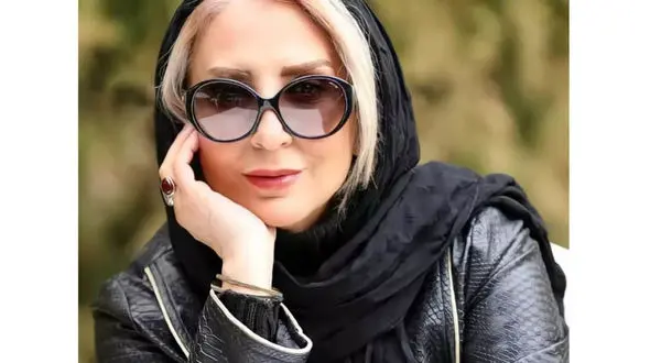 عکس مرجانه گلچین عزادار بر سر مزار داریوش مهرجویی ! / به رضا رویگری چه گفت ؟!