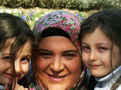تغییر چهره چشم‌نواز سارا و نیکا فرقانی، دوقلوهای دوست داشتنی پایتخت در 20 سالگی و تفریح لاکچری در سوئد