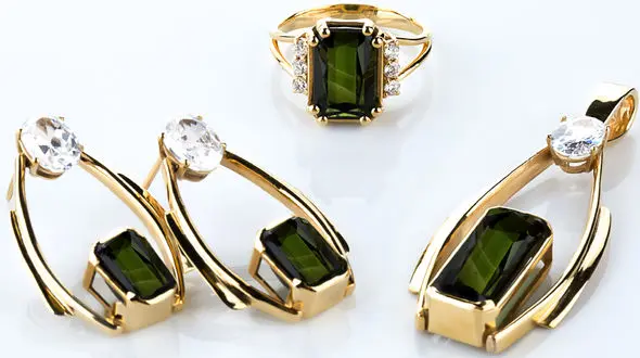 خانم ها ببینید / مدل های نیم ست طلا با سنگ های زینتی