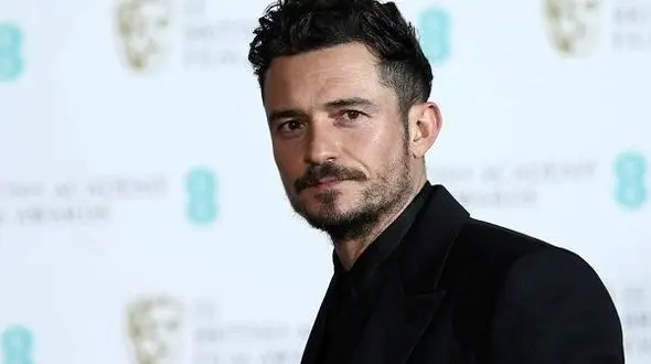 برخورد تند یک ستاره با تماشاگر تئاتر +عکس