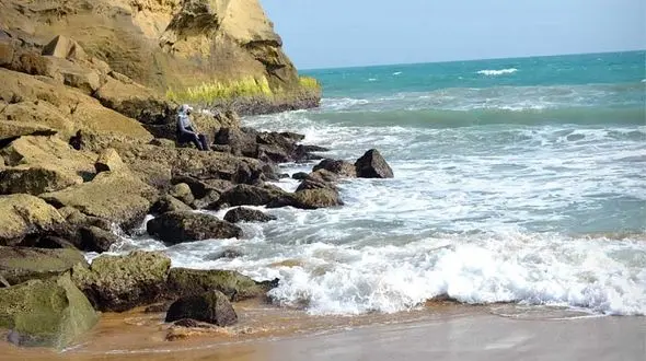 تلاقی شگفت‌انگیز کویر و دریا در سواحل‌ مکران + عکس