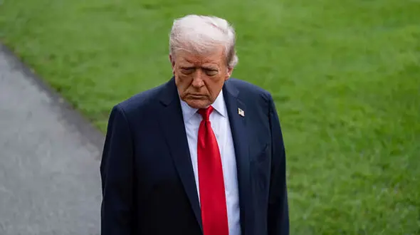 Trump Faces Backlash After Meme Post Suggesting “War” on Chicago