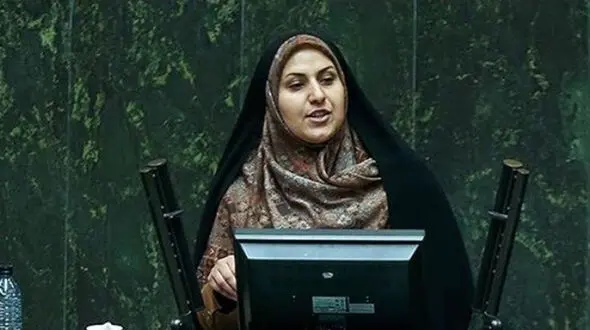 ورشکستگی کارگر و کارفرما در پی دستمزدهای ناکافی و بحران تورم / دولت باید به فکر ثبات قیمت ها باشد