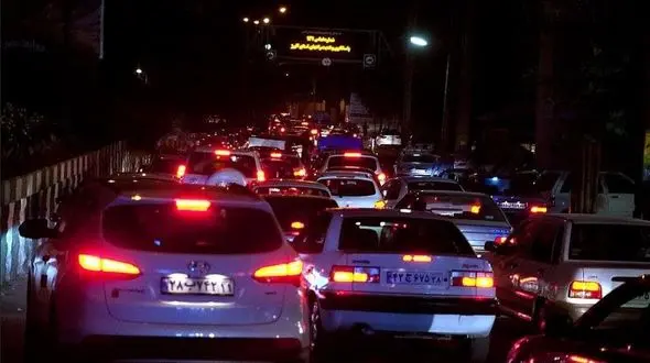 ترافیک اراک - بروجرد به ۲ کیلومتر رسید / مسافران خودشان هم شوکه شدند