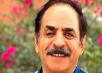 فیلم / قدرت الله ایزدی: روی انتن زنده قرار نبود 18+ حرف بزنم ... مجری فریبم داد .. گفت دوربینا خاموشه.. آبروم رفت ...
