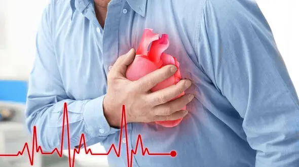 بلایی که خوردن باتری بر سر یک مرد آورد !