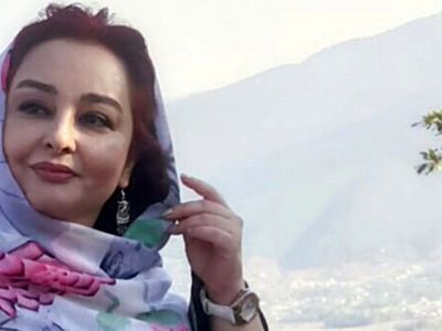 ماهایا پطروسیان عکس زیرخاکی 14 سالگی‌اش کنار مادر و پدرش / چقد اون زمان شیک بودند