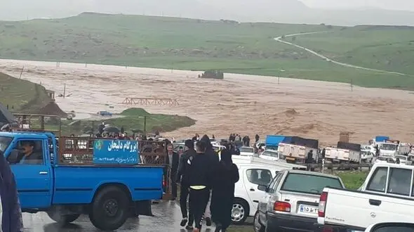پل گاومیشان بعد از ۴۵ سال زیر آب رفت + عکس 