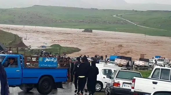 پل گاومیشان بعد از ۴۵ سال زیر آب رفت + عکس 