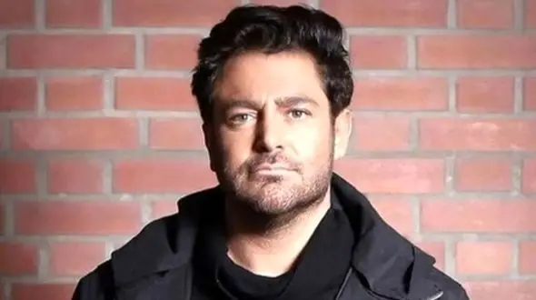 عمل‌های زیبایی محمدرضا گلزار زیر تیغ پزشک سلبریتی های هالیوودی!/ چهره گلزار زیر ذره‌بین، از بینی تا فک + ویدیو