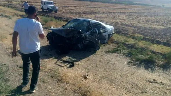 عکس / تصادف مرگبار دو پژو 405 در جاده میاندوآب