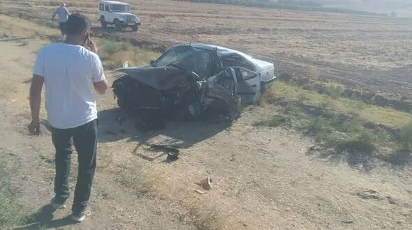 عکس / تصادف مرگبار دو پژو 405 در جاده میاندوآب
