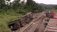 50 کشته در خروج قطار از ریل+ عکس