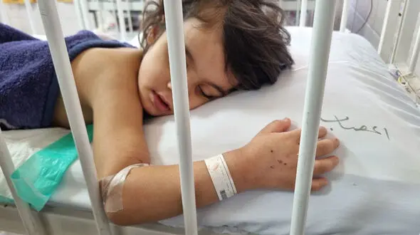 نازنین 4ساله، متولد ایران است اما نه شناسنامه دارد نه کارت ملی / وکیل دادگستری: هنوز حمایت اجتماعی ویژه  برای این کودکان نیست + فیلم