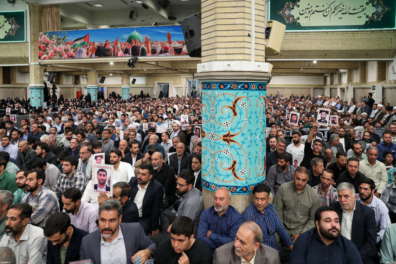 گرامیداشت عید میلاد پیامبر اکرم (ص) و امام صادق (ع) در حسینیه امام خمینی(ره)