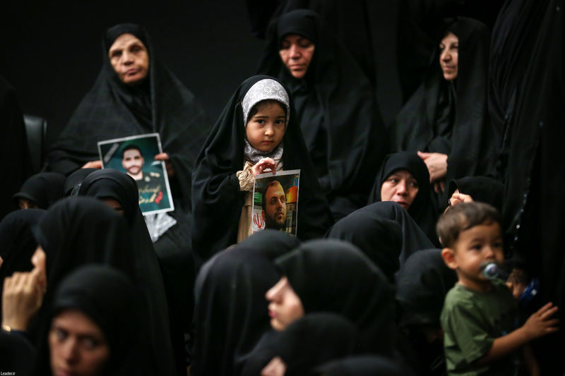 رهبر انقلاب حضرت آیت الله خامنه ای در مراسم بزرگداشت شهدای جنگ تحمیلی اخیر 7-5-1404