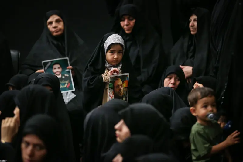 رهبر انقلاب حضرت آیت الله خامنه ای در مراسم بزرگداشت شهدای جنگ تحمیلی اخیر 7-5-1404