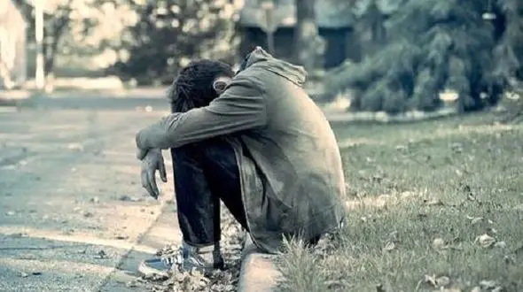  افسردگی در ایران بعد از دوران کرونا تا 13 درصد افزایش داشت/ گیلان و یزد بالاترین آمار افسردگی را دارند/ از کنار افکار مربوط به خودکشی ساده رد نشوید