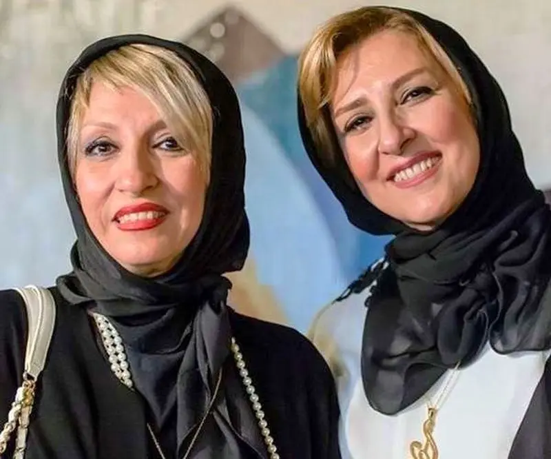 مرجانه گلچین و خواهرش