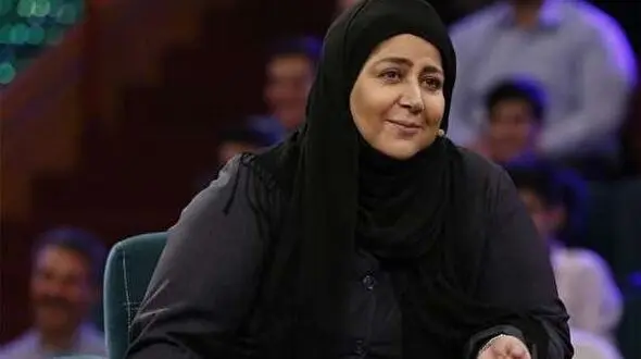 انگار تا اسم من می آید همه فرار می کنند