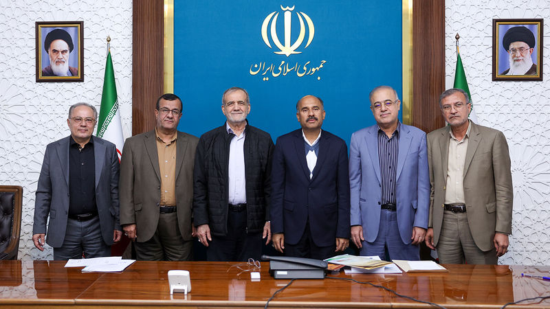 دکتر مسعود پزشکیان ، عصر سه‌شنبه در دیدارهای جداگانه با اعضای مجمع نمایندگان استان‌های هرمزگان و سیستان و بلوچستان
