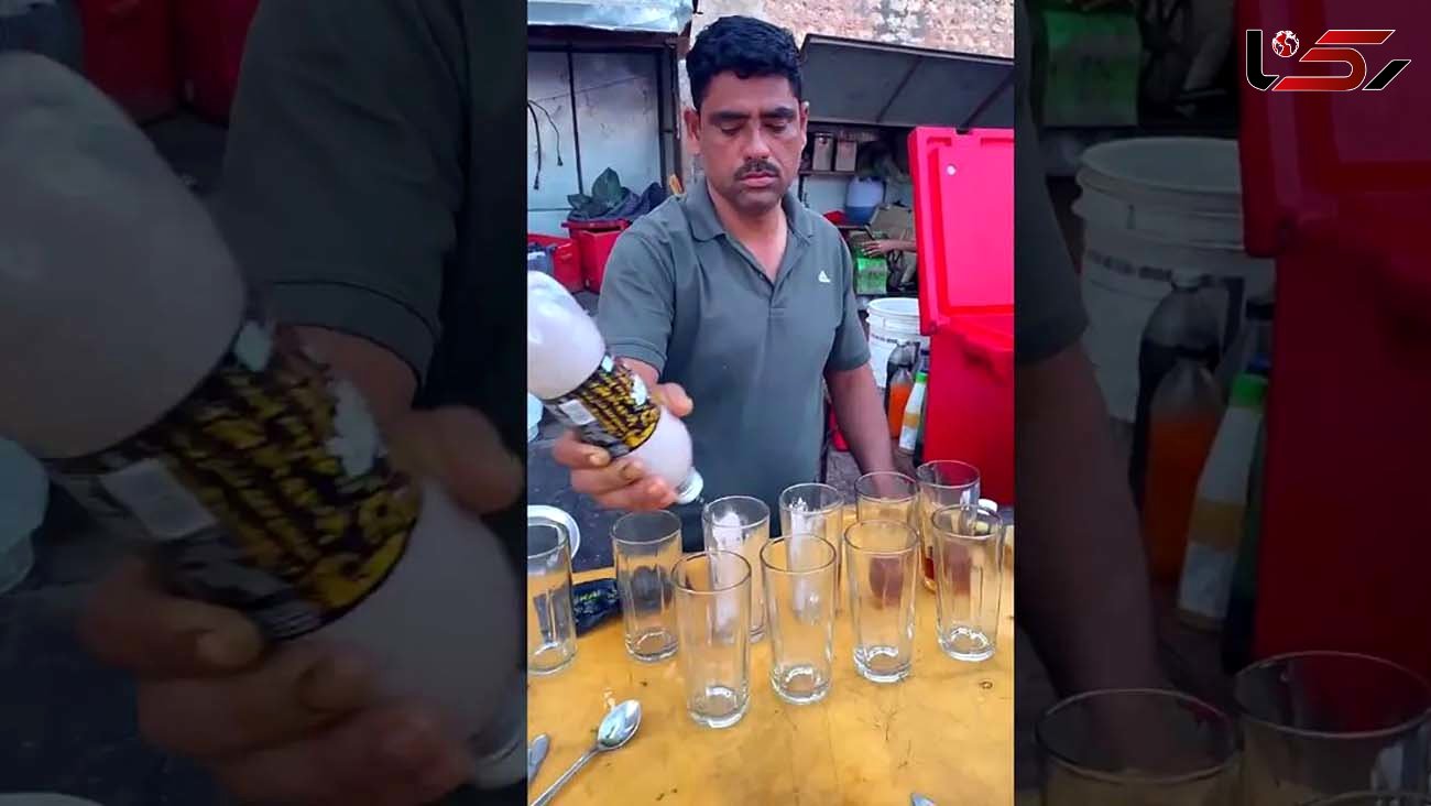 طرز ساخت مشهورترین نوشابه دست ساز خیابانی در هند | فیلم