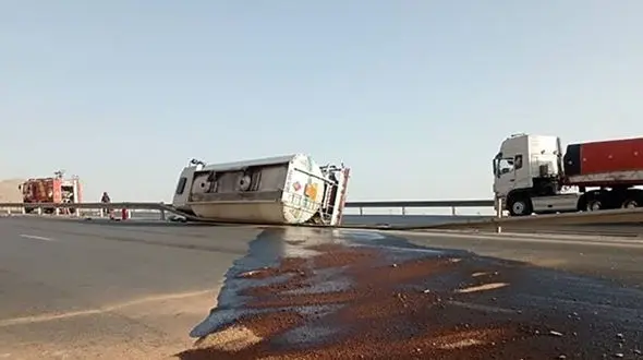 فیلم واژگونی هولناک تانکر حامل سوخت هواپیما در جاده مشهد+ فیلم و جزییات