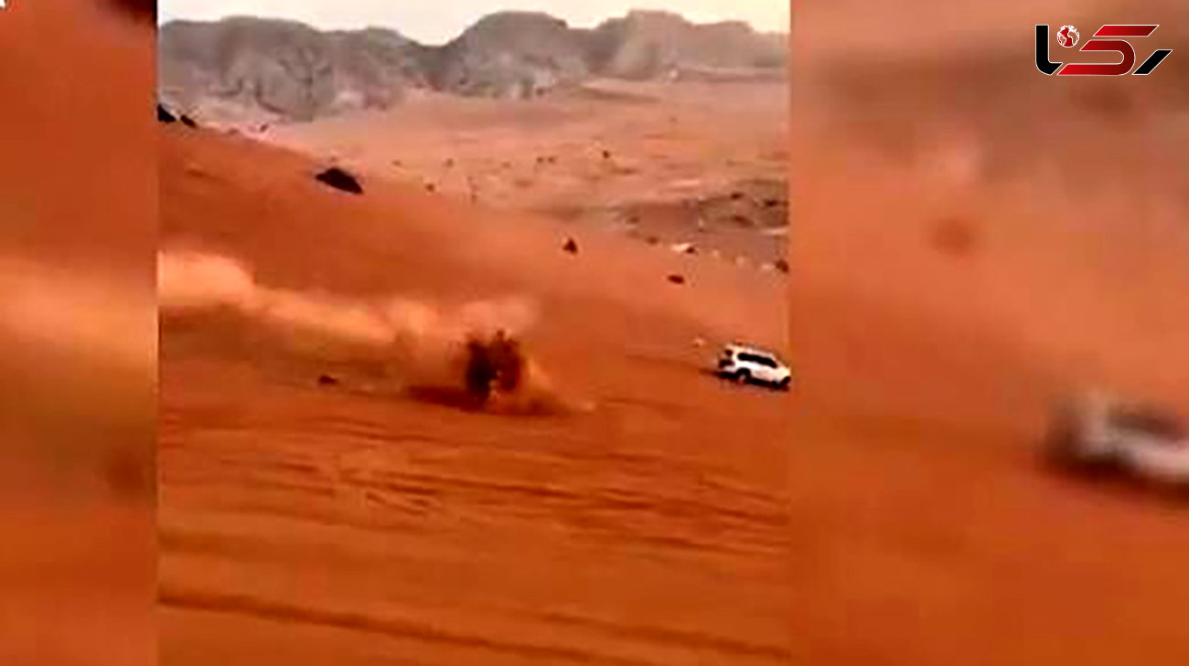 ببینید / انفجار عجیب یک خودرو هایلوکس در دل کویر! + فیلم