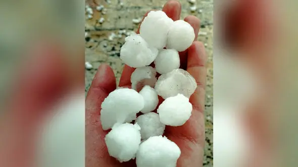 فیلم جالب از بارش تگرگ در کرمانشاه / ببینید