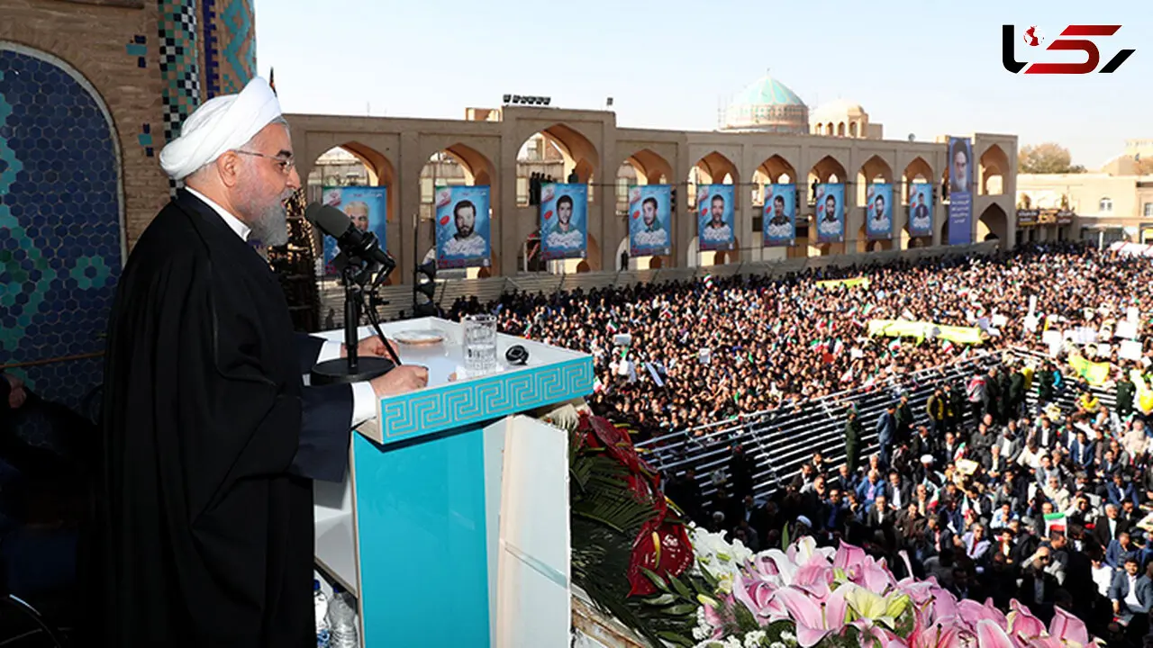 ماجرای شعار دادن در زمان سخنرانی روحانی در جمع مردم یزد چه بود؟+ فیلم