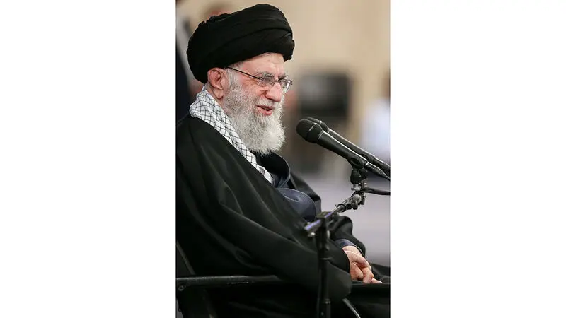 سران قوا، مسئولان و کارگزاران نظام عصر امروز چهارشنبه با رهبر انقلاب اسلامی دیدار کردند. 