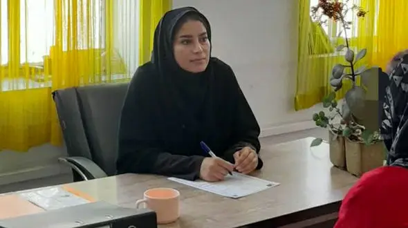 فرار 2 خواهر 17 و 10 ساله از خانه جهنمی ! / پسری در کارگاه زندانی شان کرد !