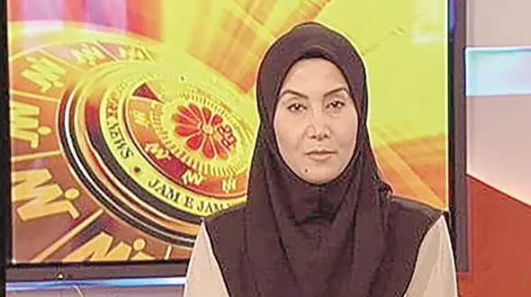 عکس خانم مجری صدا و سیما که باور نمی کنید ! / تغییر چهره و پوشش مهناز شیرازی