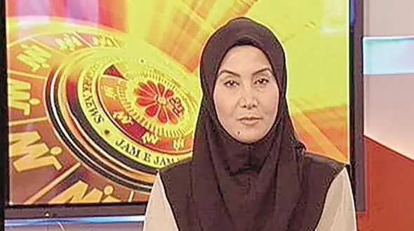 عکس خانم مجری صدا و سیما که باور نمی کنید ! / تغییر چهره و پوشش مهناز شیرازی