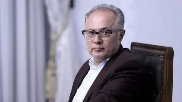 بازتاب سیاسی برکناری شهرام دبیری؛ دستور پزشکیان در کانون توجه