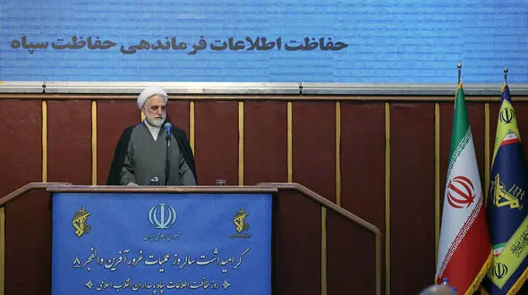 باید اسیر وسوسه‌های شیطانی و هوای نفس نشویم/ اهتمام حاج قاسم سلیمانی حفاظت از اسرار بود