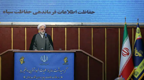 باید اسیر وسوسه‌های شیطانی و هوای نفس نشویم/ اهتمام حاج قاسم سلیمانی حفاظت از اسرار بود