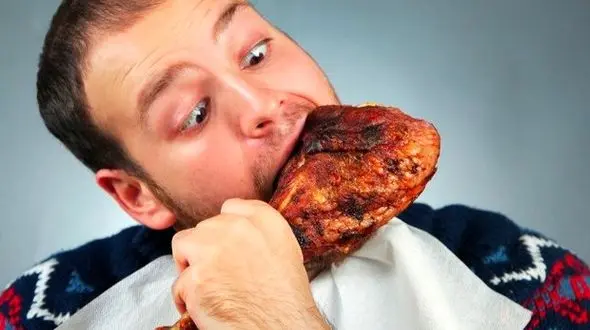 عامل اصلی چاقی کشف شد/ تند غذا نخورید!