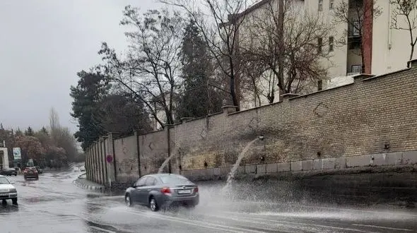 جاده‌های خیس، ترافیک سنگین! باران در ۲۳ استان / رانندگان مراقب باشند