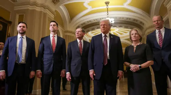 ترامپ دیپلمات‌ های آمریکا را از حمله به تاسیسات هسته‌ای ایران مطلع نکرده بود