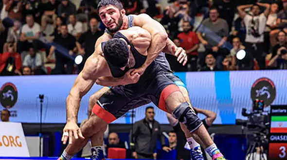 ساعت دقیق مسابقه کشتی آزاد ایران و روسیه 